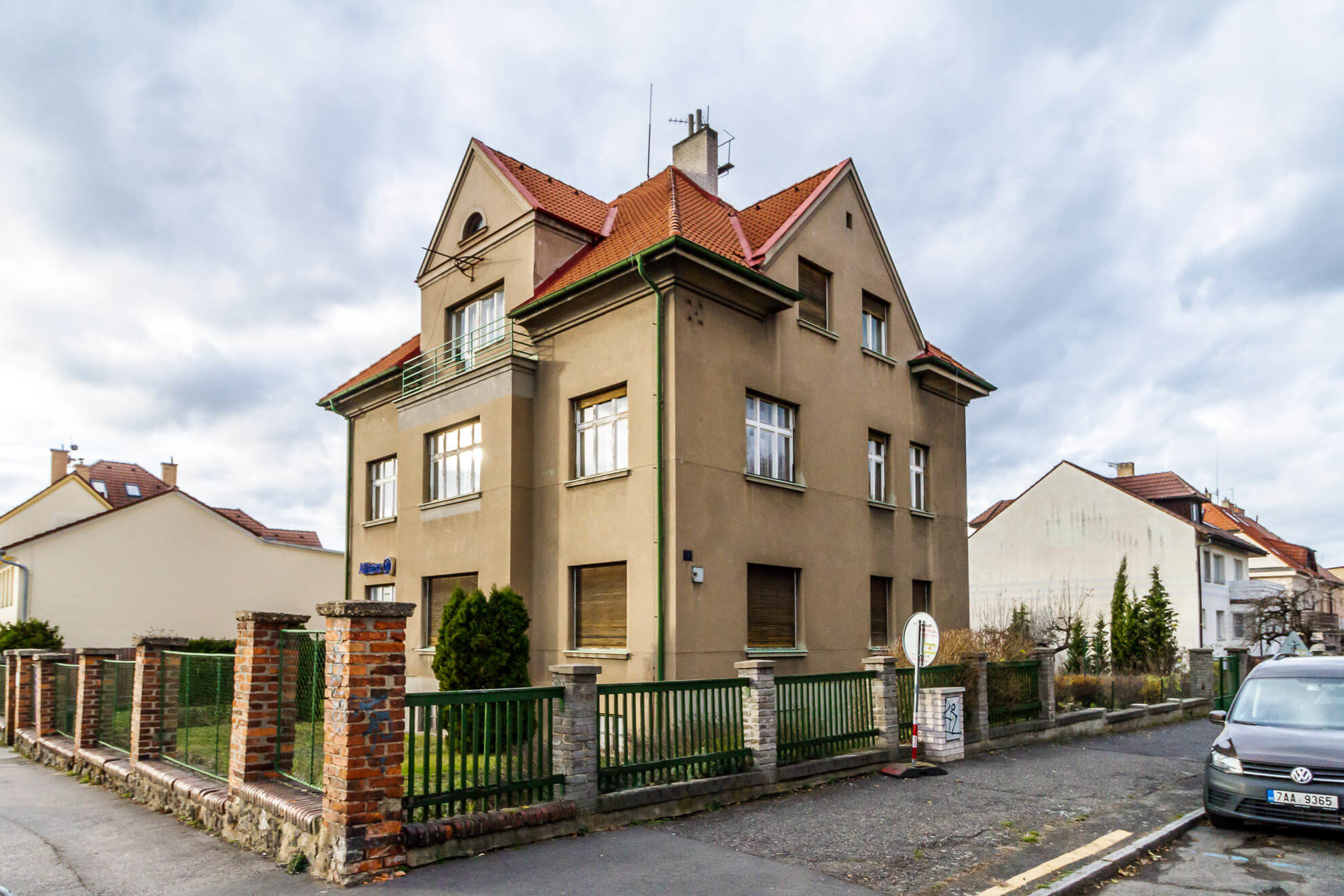 Prodej domu 660 m2, Praha 8, Kobylisy